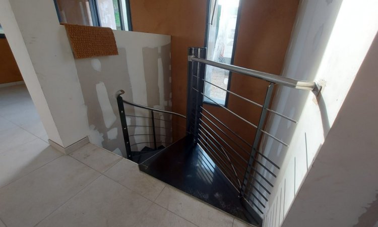 Installation d'escalier en colimaçon INOX ART à Lavaur et sa région